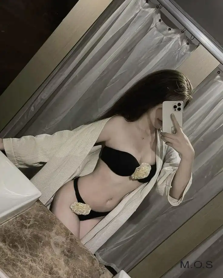 Hơn 228 Bức Ảnh Bikini của Các Cô Gái Xinh Đẹp Kích Thích Trái Tim